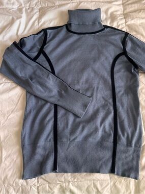 Carmel Marc Valvo Women's Blue Turtleneck Sweater with Contrast Piping size S